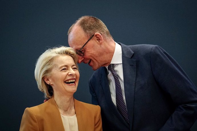 19 February 2024, Berlin: Friedrich Merz Christian Democratic Union of Germany (CDU) Federal Chairman and Union parliamentary group leader, and Ursula von der Leyen, President of the European Commission, take part in the CDU Federal Executive Committee me