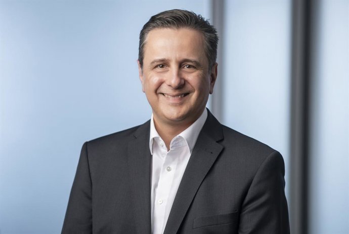 Green Hydrogen industry leader Denis Krude has been appointed President & CEO of Hydrogen Optimized, effective April 8, 2024. Krude, former CEO of green hydrogen technology company thyssenkrupp nucera, is uniquely well-positioned to lead Hydrogen Optimi