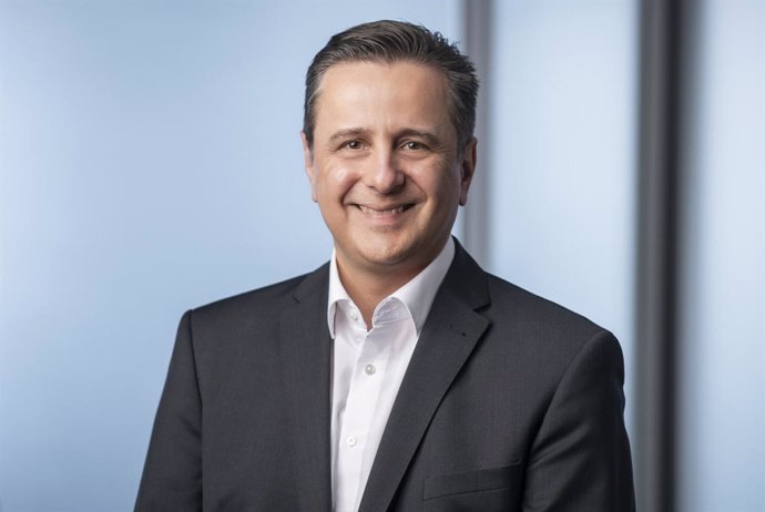 Green Hydrogen industry leader Denis Krude has been appointed President & CEO of Hydrogen Optimized, effective April 8, 2024. Krude, former CEO of green hydrogen technology company thyssenkrupp nucera, is uniquely well-positioned to lead Hydrogen Optimize