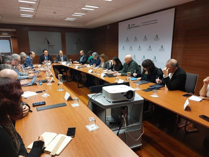 Reunión de trabajo de Junta y universidades públicas para abordar el nuevo Plan Extraordinario de Inversiones 2024-2027