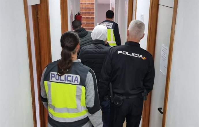 La Policía Nacional detiene a hombre por huir de la policía con una conducción temeraria