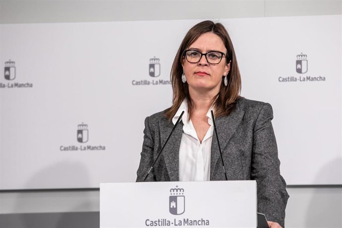 La consejera Portavoz del Gobierno regional, Esther Padilla, comparece en rueda de prensa, en el Palacio de Fuensalida, para informar sobre los acuerdos adoptados el Consejo de Gobierno.