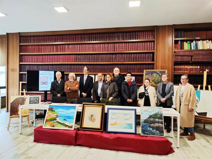 Presentación de la subasta benéfica de artistas de Torrelavega para ayudar a Amica a comprar la Casa Coll