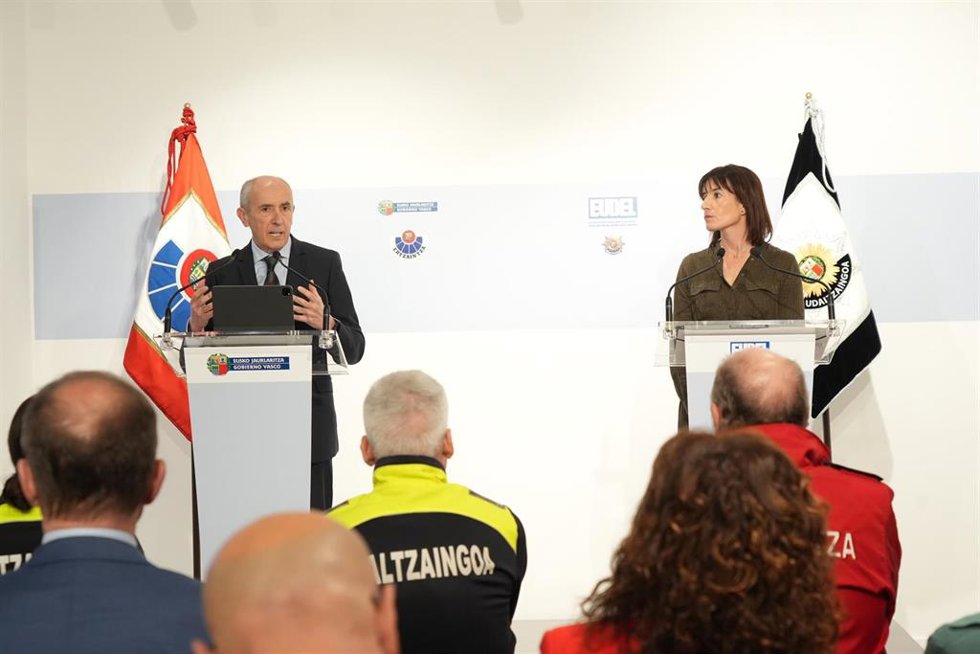 Josu Erkoreka y Esther Apraiz