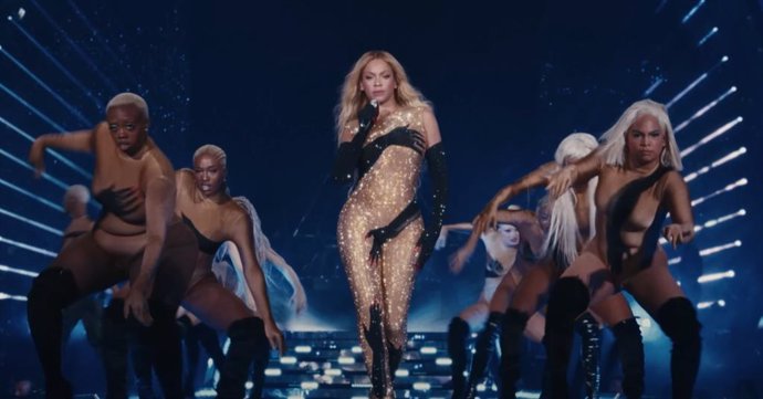 Archivo - Beyoncé hace historia como la primera mujer negra en alcanzar el número uno en una lista country