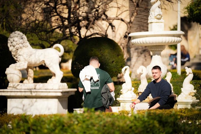 Tiempo primaveral en Sevilla en una foto de archivo. 
