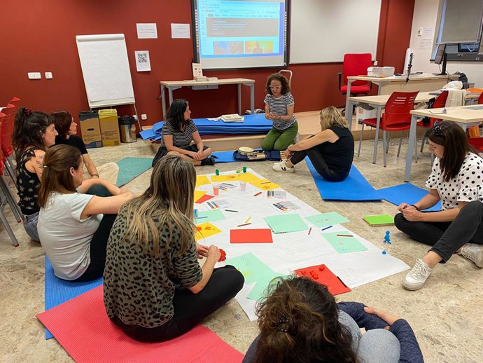 La Universitat de Valncia participa en una iniciativa per a protegir a 35.000 xiquets i xiquetes enfront dels abusos sexuals