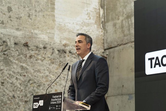 Archivo - El secretario general de Agenda Urbana, Vivienda y Arquitectura, Iñaqui Carnicero,  presenta la tercera edición del Festival TAC! de Arquitectura Urbana en La Casa de la Arquitectura. En Madrid, a 21 de febrero de 2024.