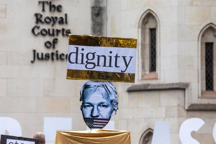 Protesta de apoyo a Julian Assange en Londres, Reino Unido