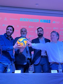 Presentación del torneo Beach Soccer Kings en Cádiz.