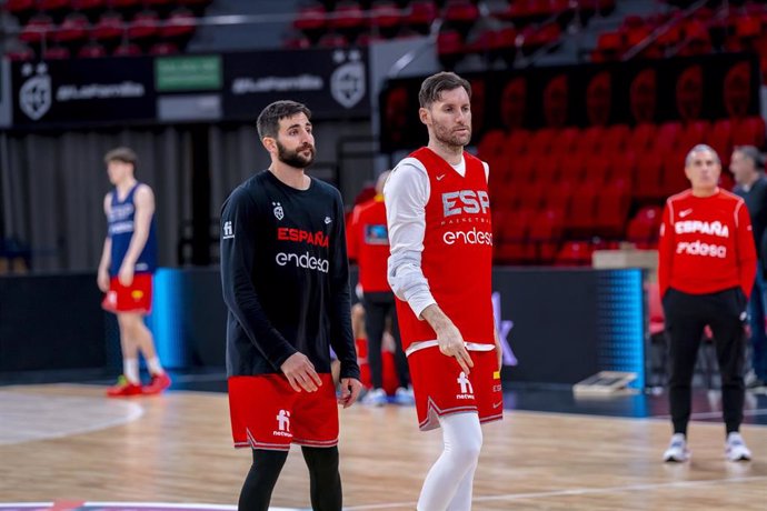 Ricky Rubio junto a Rudy Fernández en un entrenamiento de la selección en Zaragoza