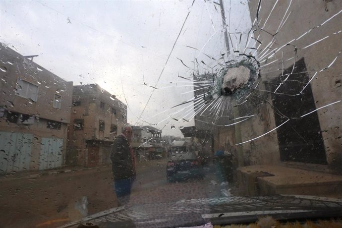 Archivo - Enfrentamientos en la ciudad cisjordana de Azzun