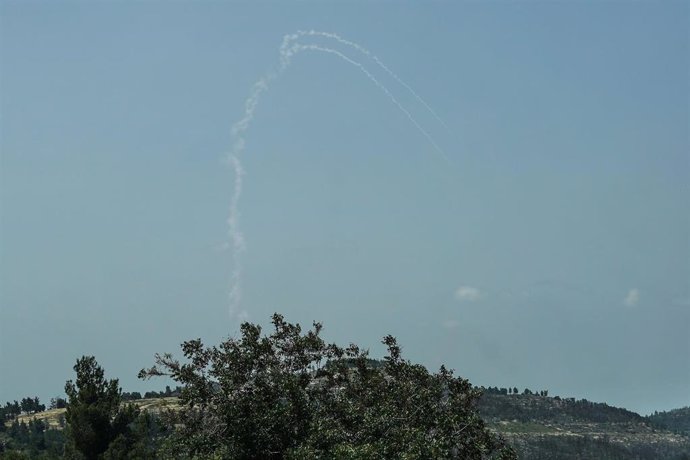 Archivo - Imagen de archivo de una interceptación de un misil a través del sistema de defensa aéreo de Israel