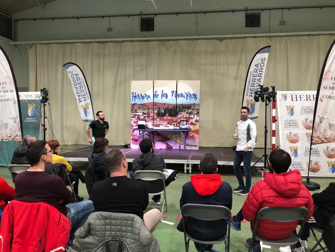 Charla en el marco de la Feria de la Almendra y el Cordero de Herrera de los Navarros (Zaragoza).