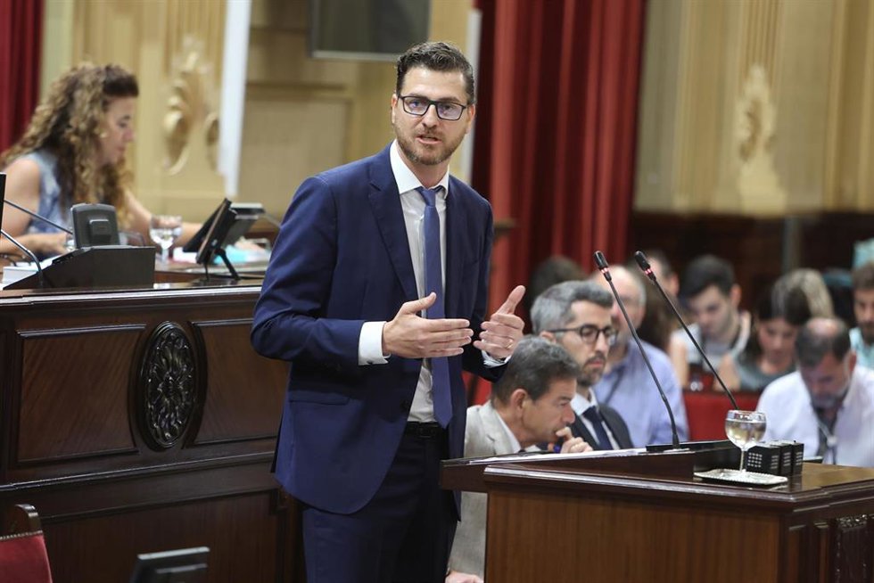 Archivo - El portavoz del PP en el Parlament balear, Sebasti Sagreras.