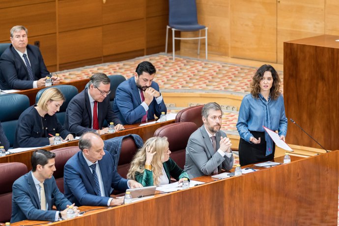 La presidenta de la Comunidad de Madrid, Isabel Díaz Ayuso, 
interviene durante un pleno de la Asamblea de Madrid, a 22 de febrero de 2024, en Madrid (España).