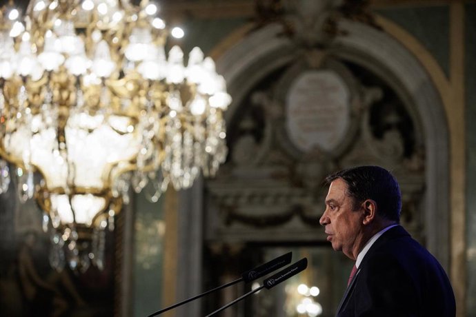 El ministro de Agricultura, Pesca y Alimentación, Luis Planas, durante un desayuno informativo organizado por Fórum Europa, en el Real Casino Gran Círculo de Madrid, 