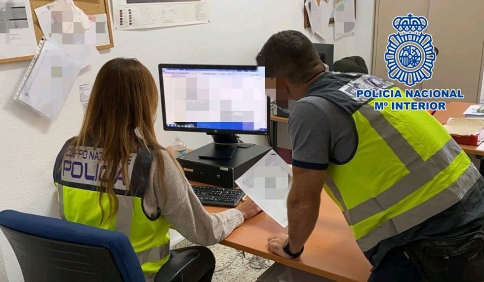 Archivo - Agentes de la Policía Nacional