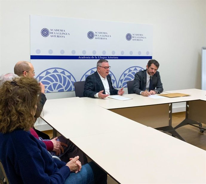 Xosé Antón González Riaño y Ernest Urtasun.