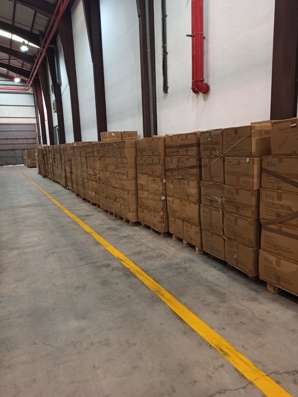 Archivo - Mascarillas recibidas cuya compra será auditada por el Servicio de Salud de Baleares