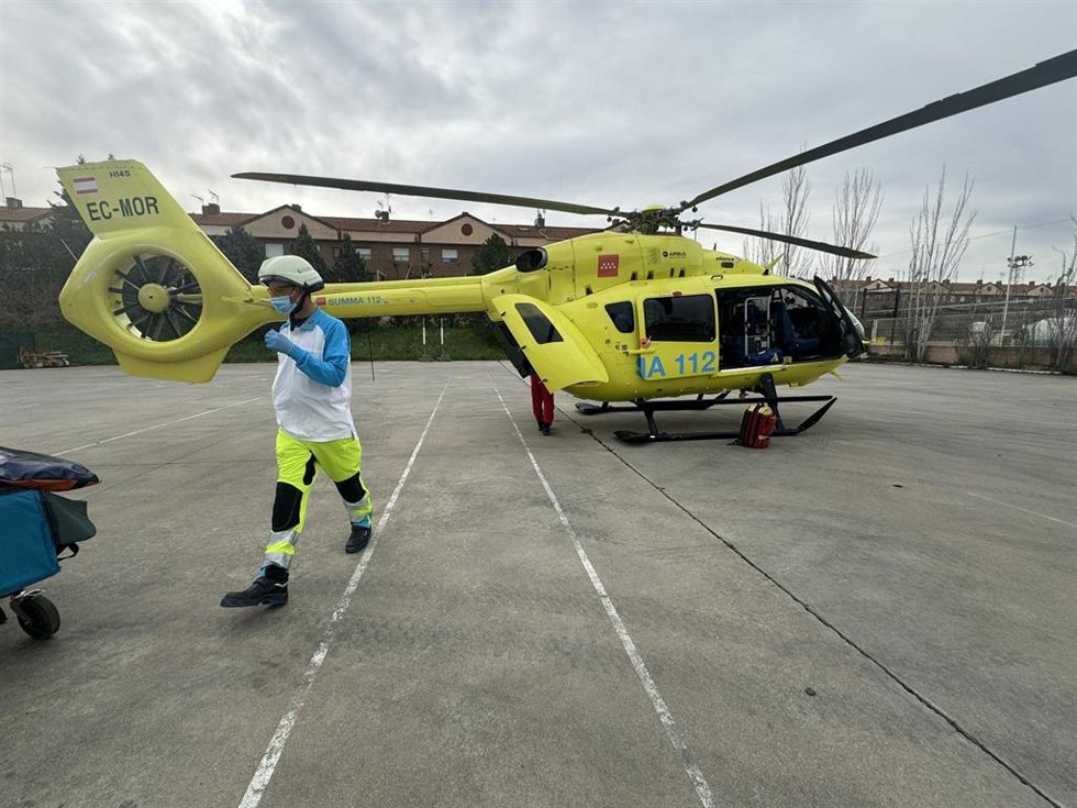Grave un trabajador al caer del techo de una nave en Aranjuez
