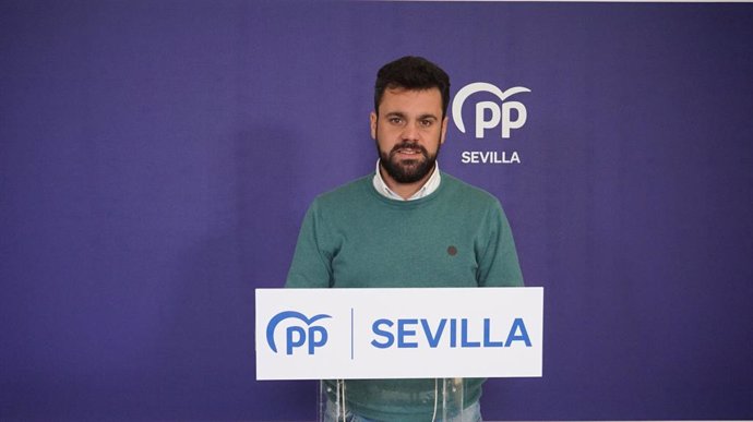 El secretario general del PP de Sevilla y parlamentario andaluz, José Ricardo García,