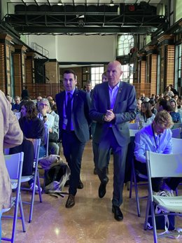 El director de la ACA Samuel Reyes y el conseller David Mascort