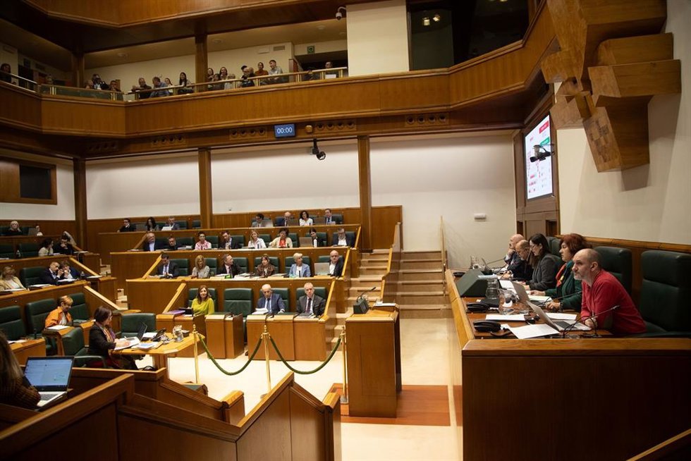 El Pleno ha rechazado la iniciativa de Martínez sobre las Fuerzas Armadas