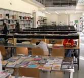 Foto: Les Corts debatirán la propuesta de Vox de separar en las bibliotecas los contenidos de diversidad sexual y género
