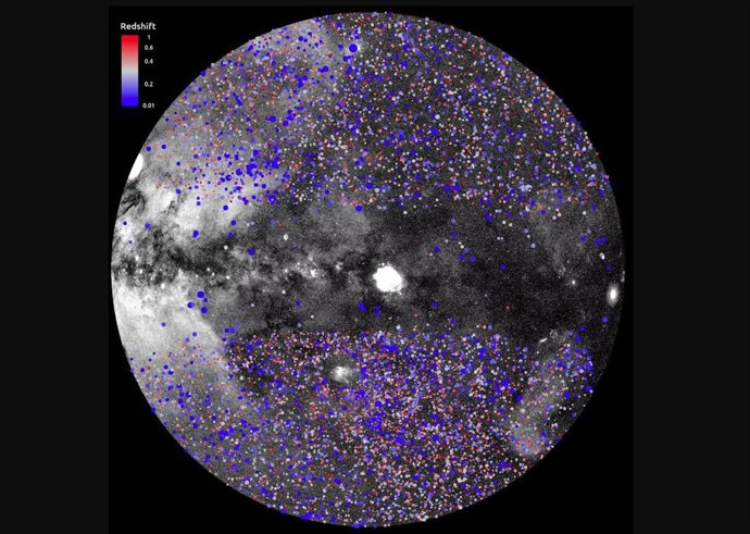 Esta imagen muestra el catálogo de eROSITA de cúmulos de galaxias.