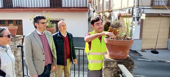 Empleo invierte 128.400 euros en la primera experiencia laboral de jóvenes en Pinos Genil (Granada)