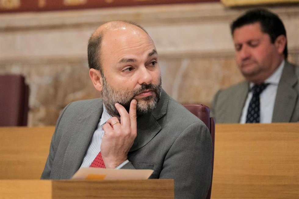 Archivo - El portavoz adjunto del grupo municipal de Vox en el Ayuntamiento de Sevilla, Gonzalo García de Polavieja. Imagen de archivo.