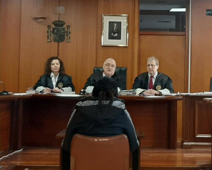 Juicio a la acusada de traer a su nieta a España y obligarla a mantener relaciones con un señor