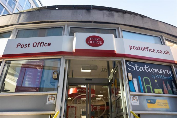 Archivo - January 10, 2024, London, United Kingdom: View of a Post Office branch in Westminster, London. The British government has announced a new law that will exonerate wrongly convicted sub-postmasters caught up in the Post Office scandal.