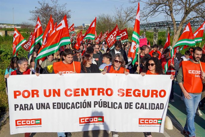 Movilización de la comunidad educativa del IES Tartessos