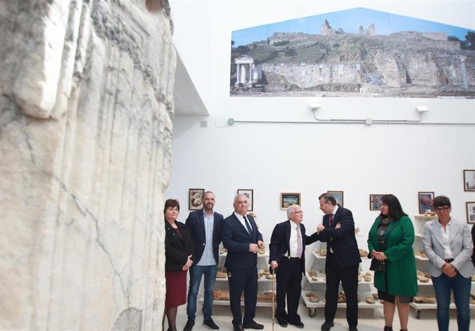Villanueva del Río y Minas incorpora una sala con piezas arqueológicas del yacimiento romano de Munigua