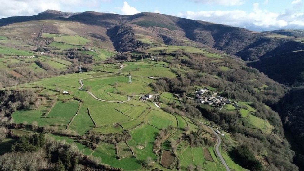 Montañas en el rural gallego.