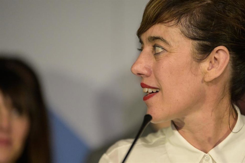 La candidata de Sumar a la Presidencia de la Xunta, Marta Lois, comparece durante el seguimiento de la jornada electoral de los comicios autonómicos de Galicia, en el Hotel Peregrino, a 18 de febrero de 2024, en Santiago de Compostela, A Coruña, Galicia