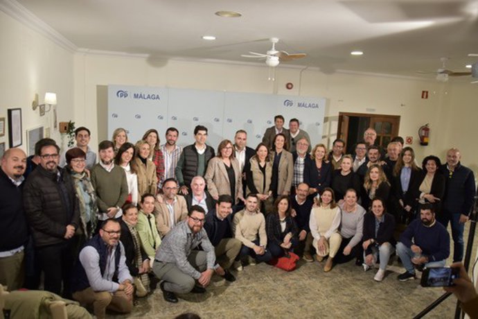 La presidenta del PP de Málaga, Patricia Navarro, en  la reunión intermunicipal de la comarca del Guadalhorce