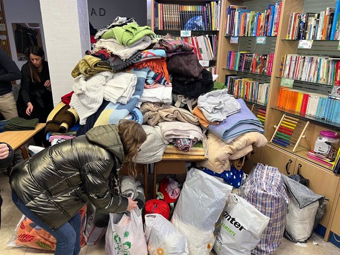 Una academia de Campanar se organiza para recoger ropa y comida para los afectados: "Se han quedado sin casa"