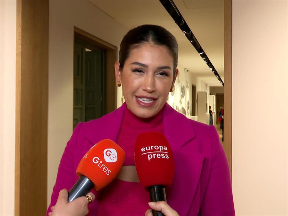 GABRIELA GUILLÉN REAPARECE PARA DISFRUTAR DEL DESFILE DE REGINA DONDE