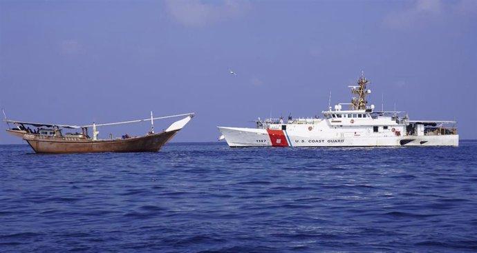 Un buque de EEUU incauta armas iraníes destinadas a los hutíes en el mar Arábigo
