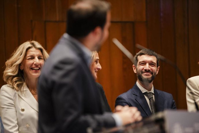 Archivo - El hasta ahora ministro de Consumo, Alberto Garzón, interviene durante el acto de traspaso de su cartera al exdiputado Pablo Bustunduy, en la sede del Ministerio de Derechos Sociales, Ministerio de Derechos Sociales
