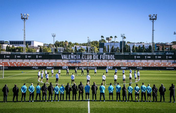 Minut de silenci de la plantilla del Valncia