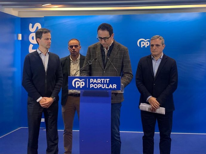 Diputados y senadores del PP por Baleares en una rueda de prensa