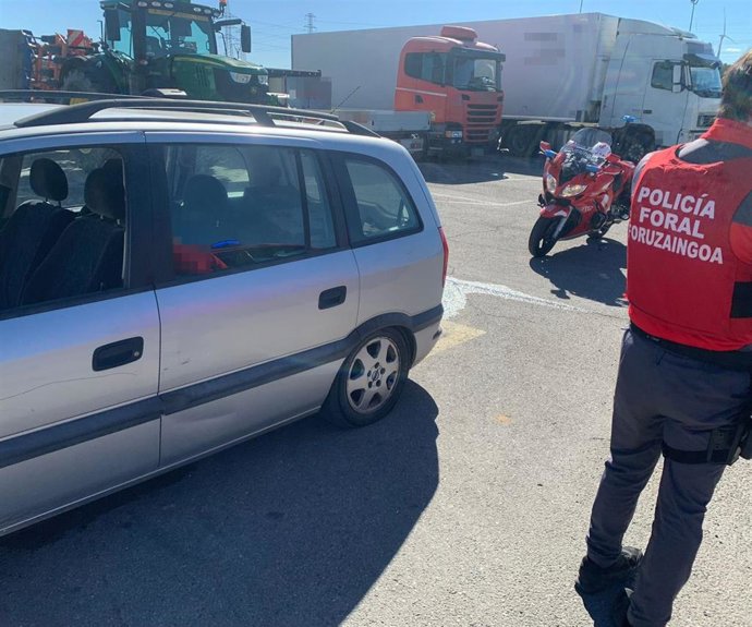 Vehículo interceptado con baterías sustraídas en Fontellas.