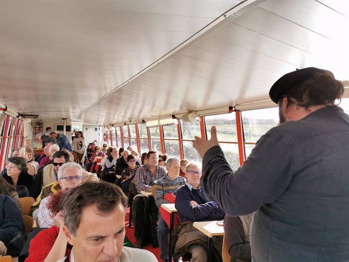 Turismo por Valladolid en tren y barco para estrenar la temporada del Tren del Canal de Castilla