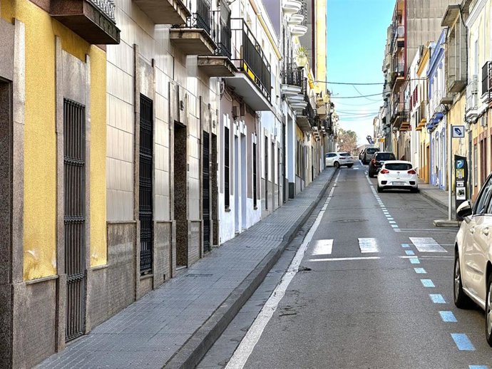 Calle Suárez Somonte, con su aspecto antes del inicio de las obras de plataforma única.