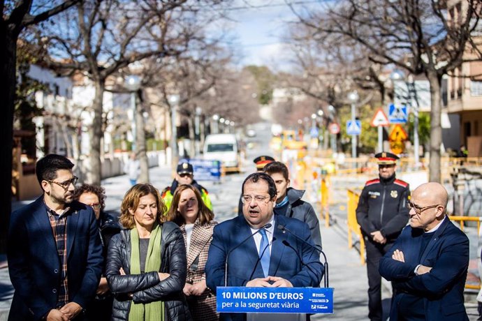 El conseller Joan Ignasi Elena anuncia una nueva línea de subvenciones con 10 millones para seguridad vial en municipios de menos de 50.000 habitantes.