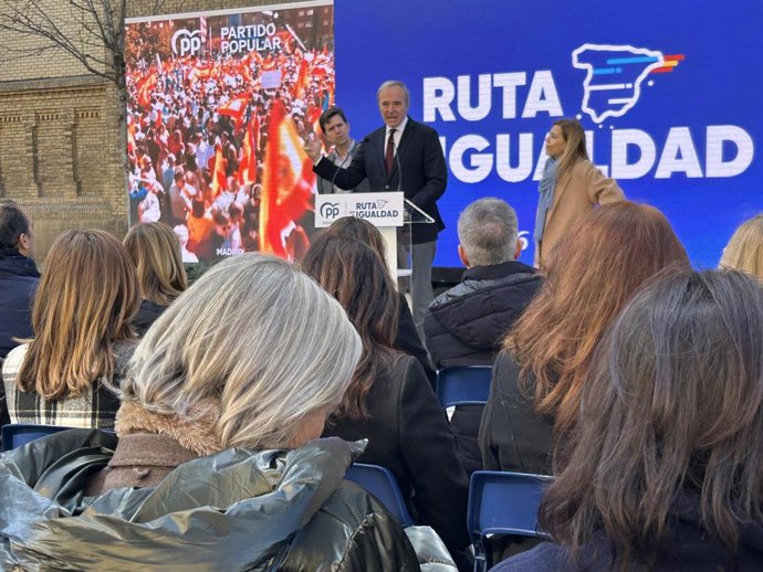 El presidente del PP-Aragón, Jorge Azcón, en la celebración en Zaragoza un acto con motivo de la "Ruta por la igualdad de todos los españoles"